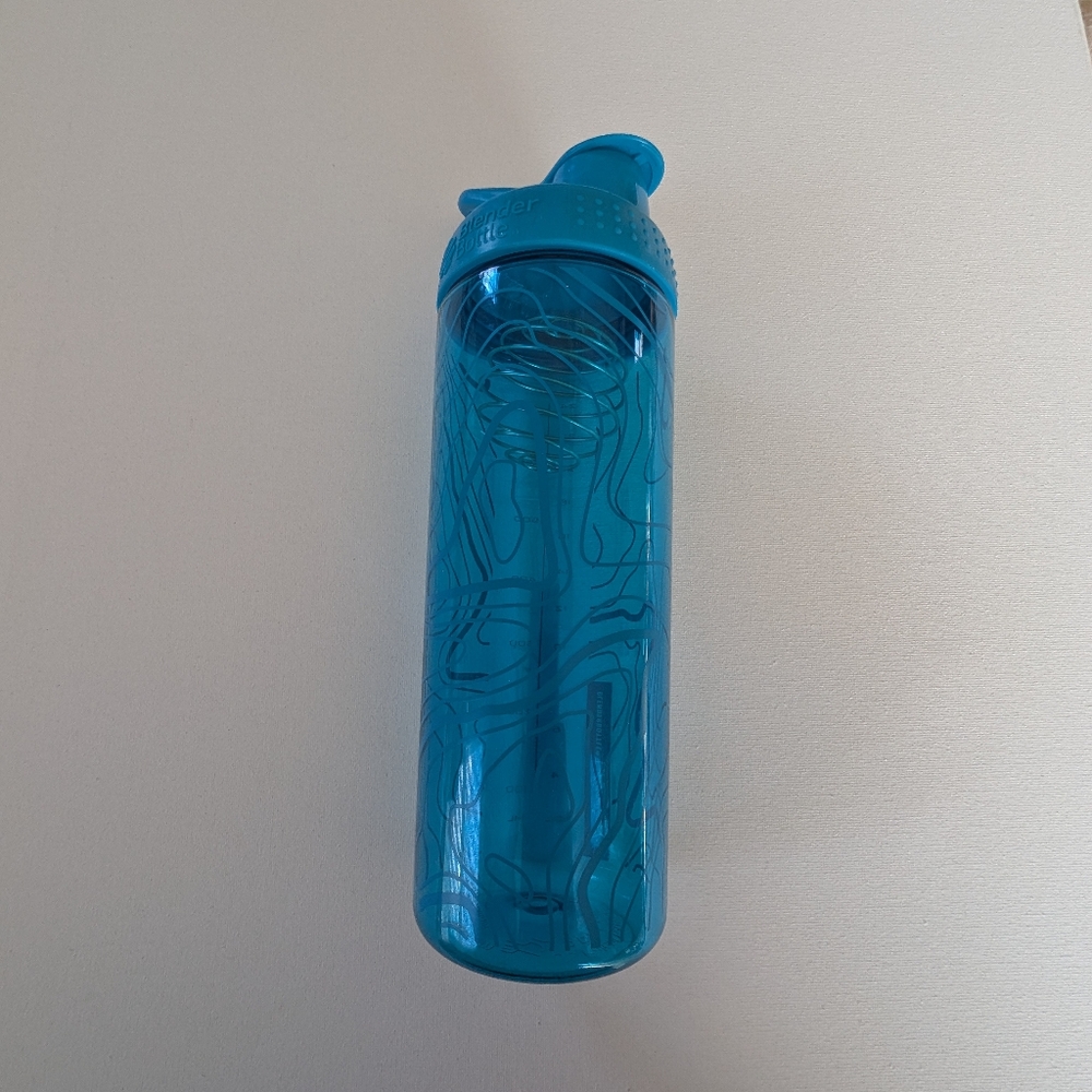 Signature Art Blue Blender bottle